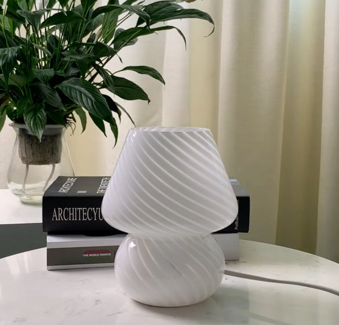 Table Lamp White – Chic Elegant Lighting for Home Office and Decor