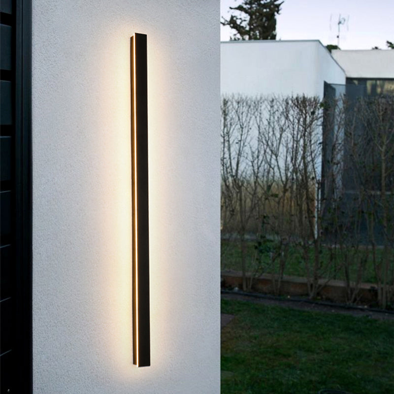 Outdoor Wall Light Fixture – Modern LED Garden Sconce for Energy Efficiency