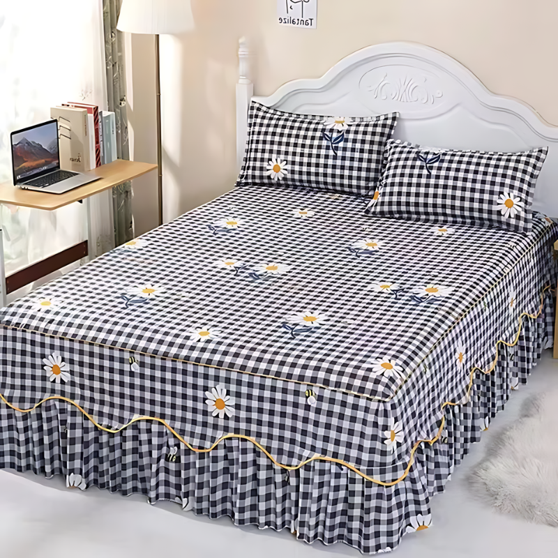 Luxury Bedding Set – Soft Ice Silk Comforter with Elegant Printed Design