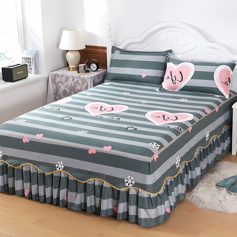 Luxury Bedding Set – Soft Ice Silk Comforter with Elegant Printed Design