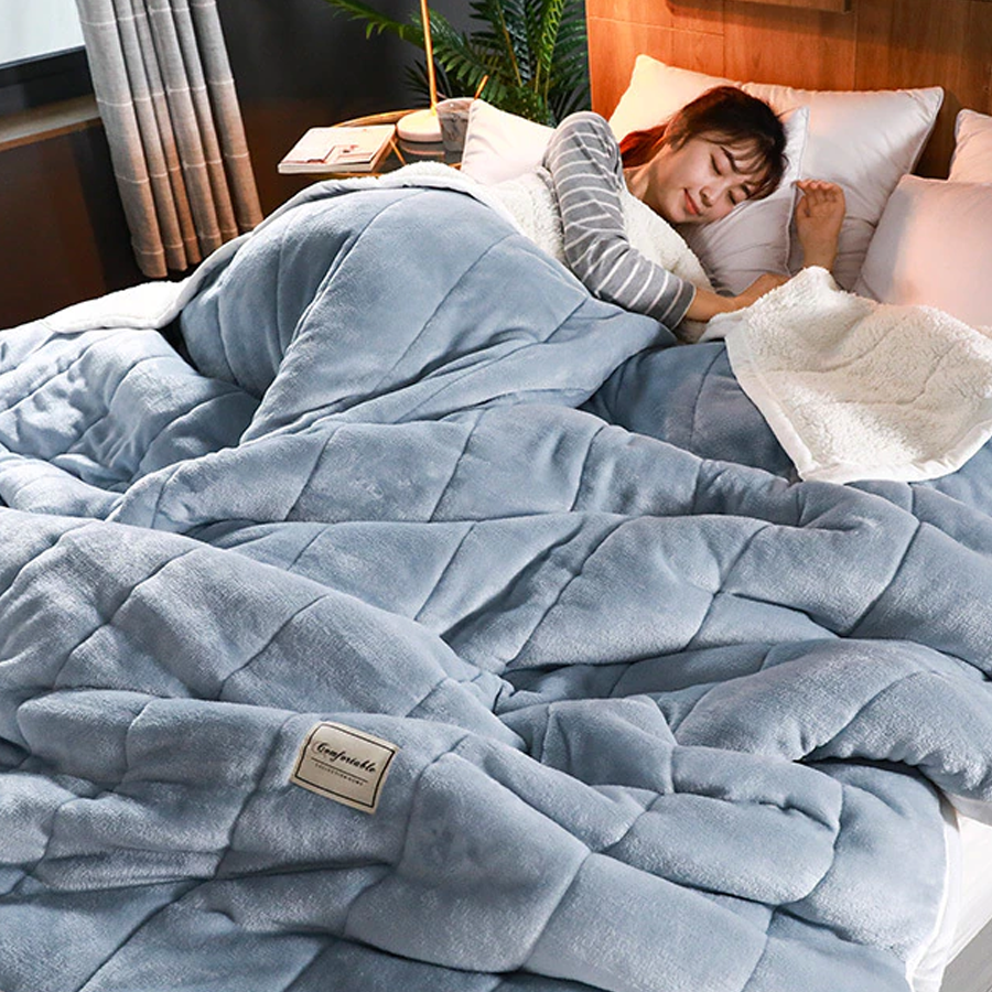 Cozy Reversible Blanket – Soft Throw for Home Office Comfort & Warmth