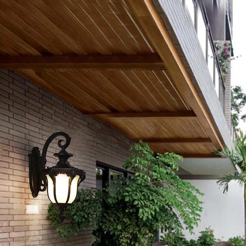 Outdoor Lamp – Vintage Patio Lighting for Gardens & Decks, Elegant Retro Design