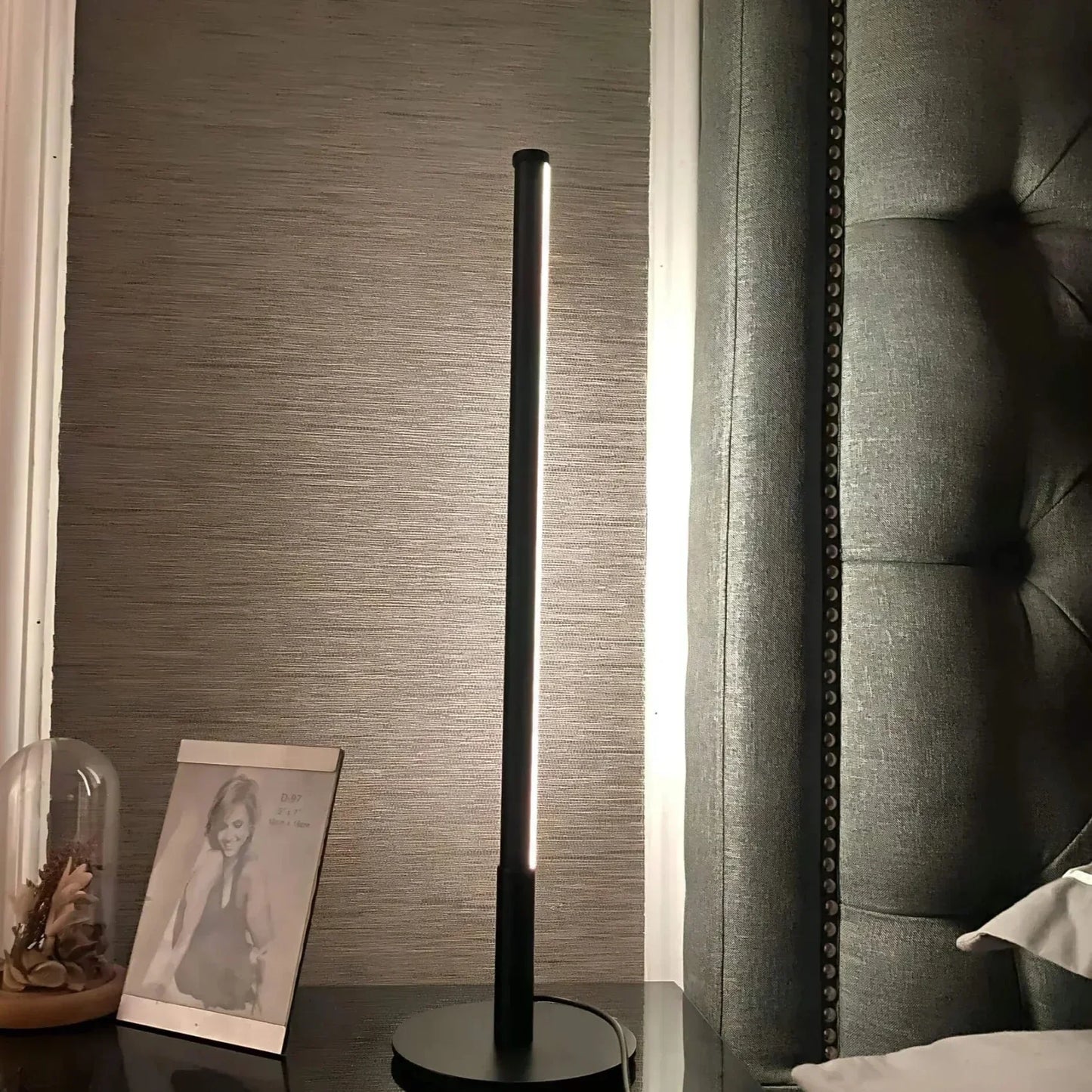 LED Table Lamp – Modern Elegant Lighting for Bedroom Living Room Decor Design