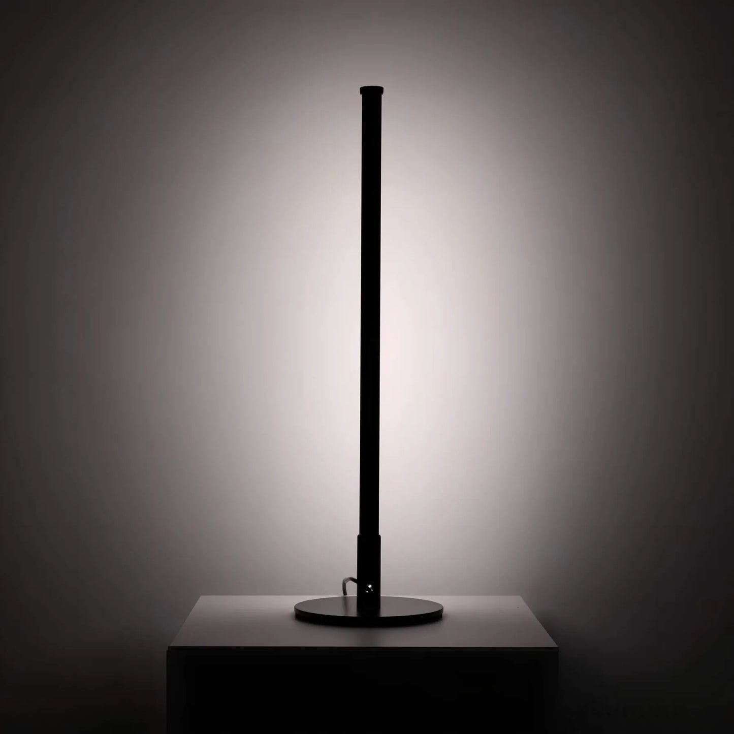 LED Table Lamp – Modern Elegant Lighting for Bedroom Living Room Decor Design