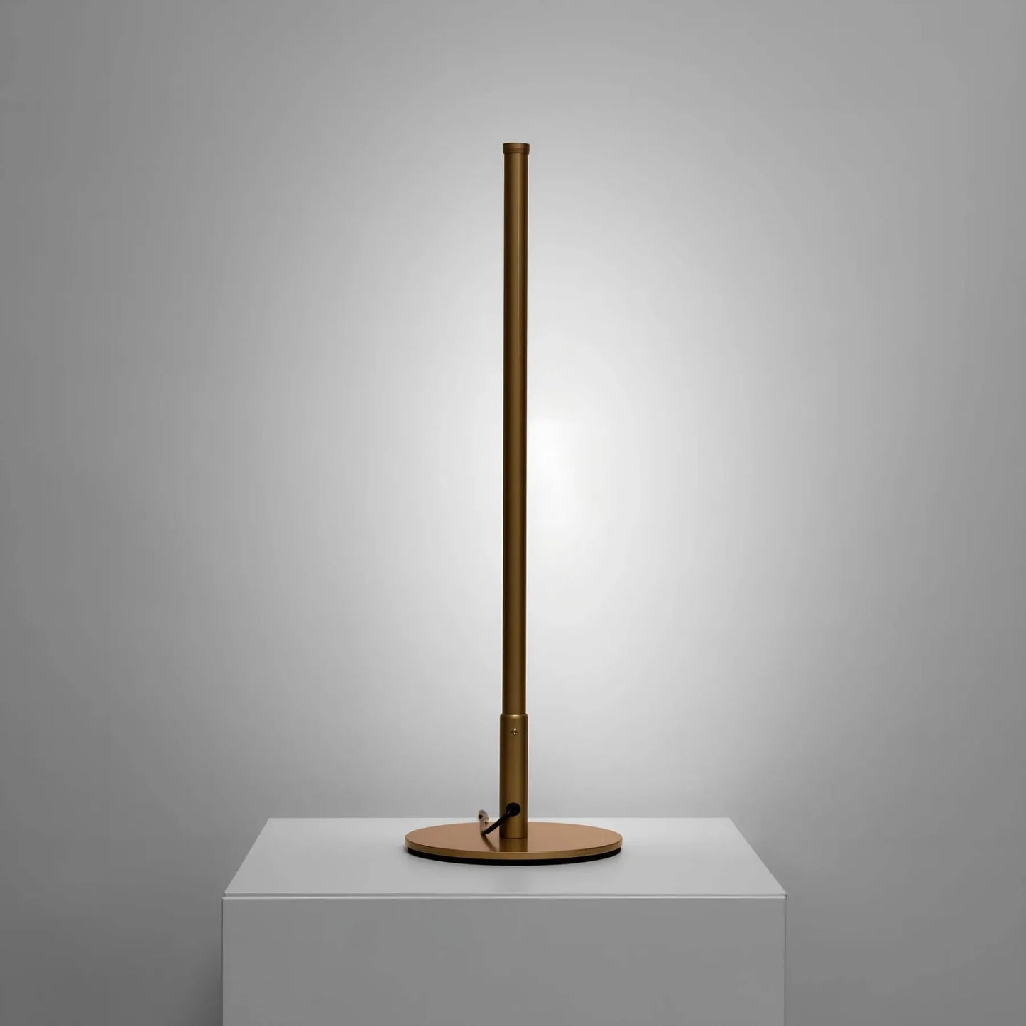 LED Table Lamp – Modern Elegant Lighting for Bedroom Living Room Decor Design