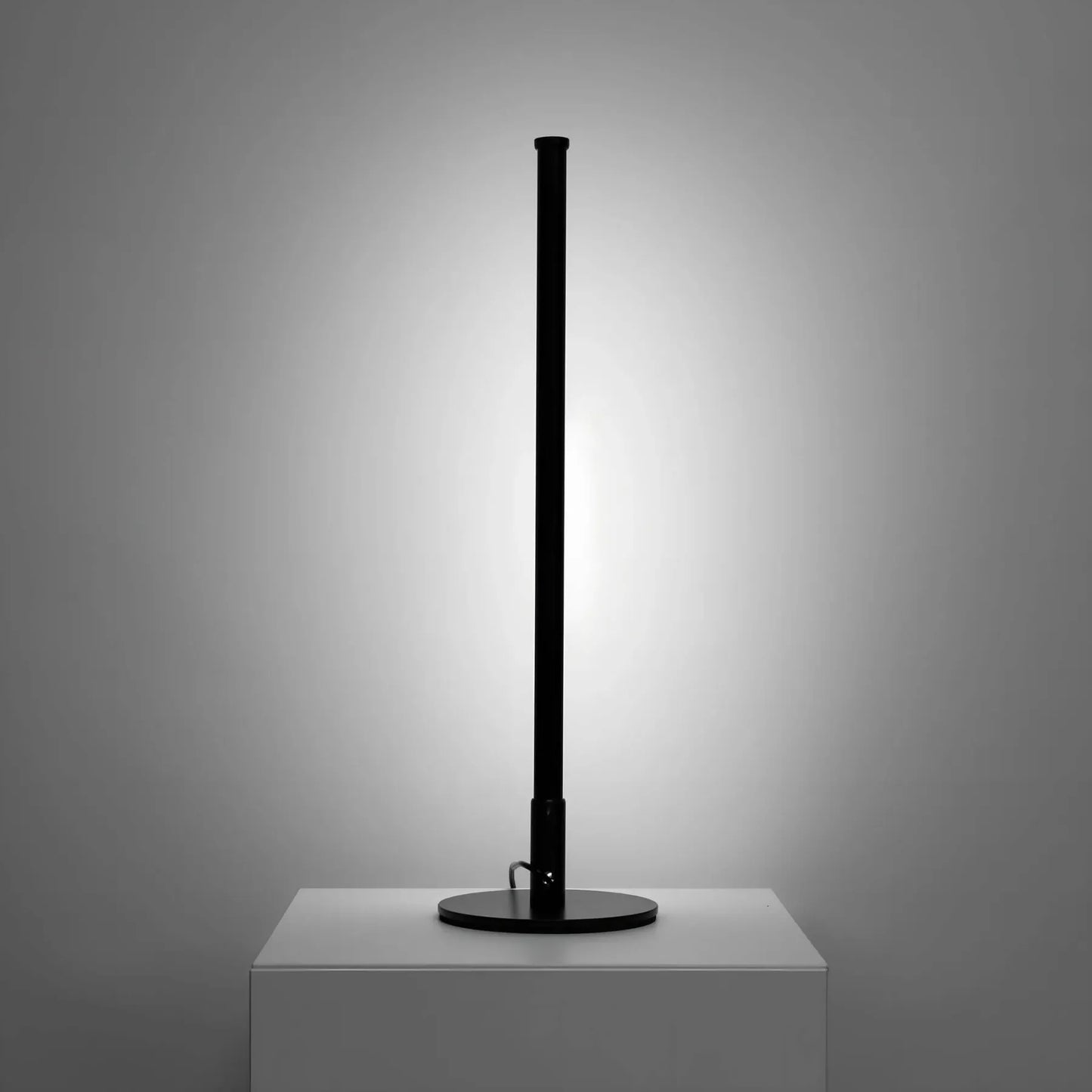 LED Table Lamp – Modern Elegant Lighting for Bedroom Living Room Decor Design