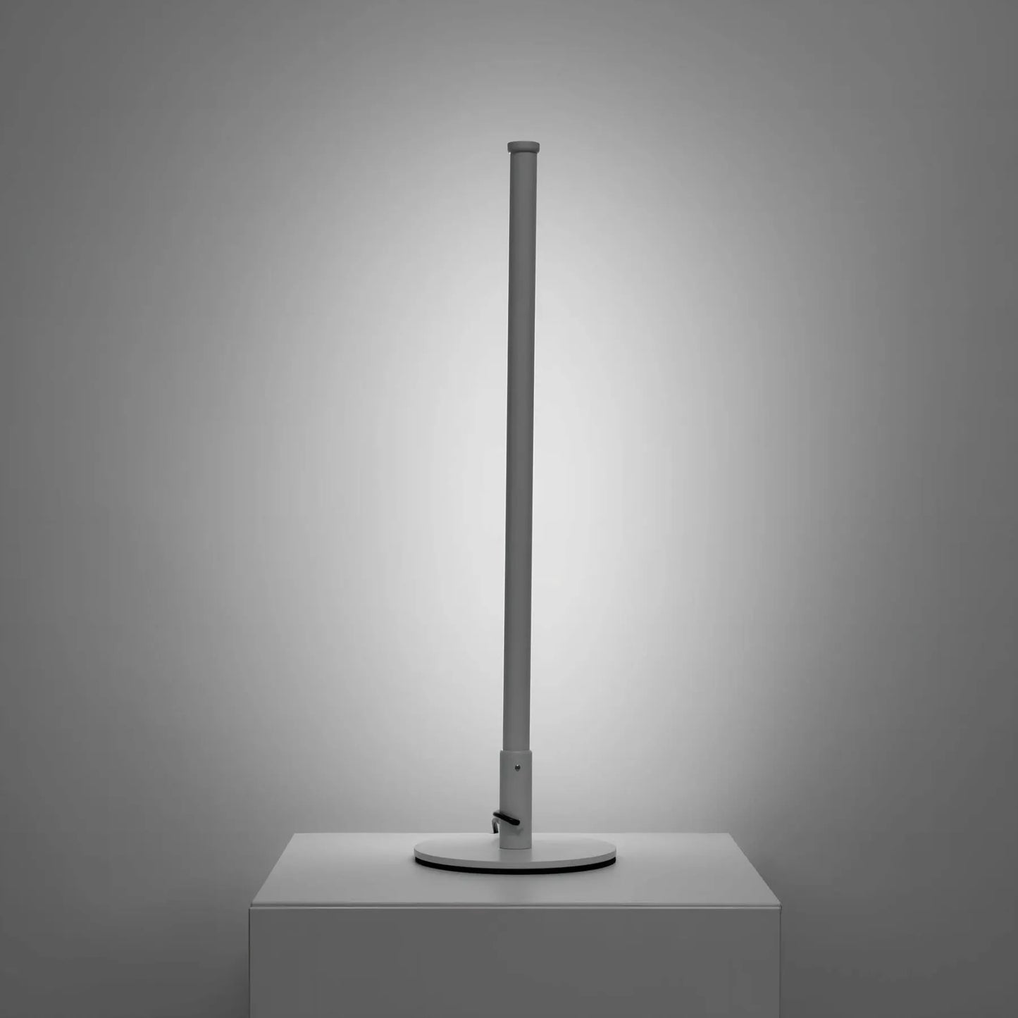 LED Table Lamp – Modern Elegant Lighting for Bedroom Living Room Decor Design