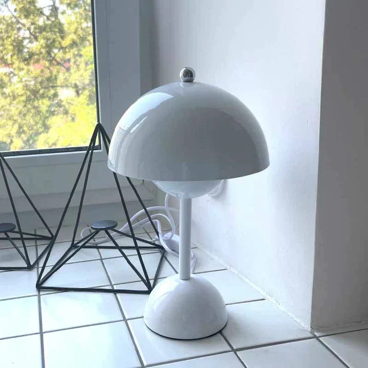 Scandinavian Table Lamp - Modern Luxurious Design for Home & Office