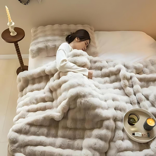Faux Fur Blanket – Soft Double-Sided Throw for Cozy Home Office Comfort