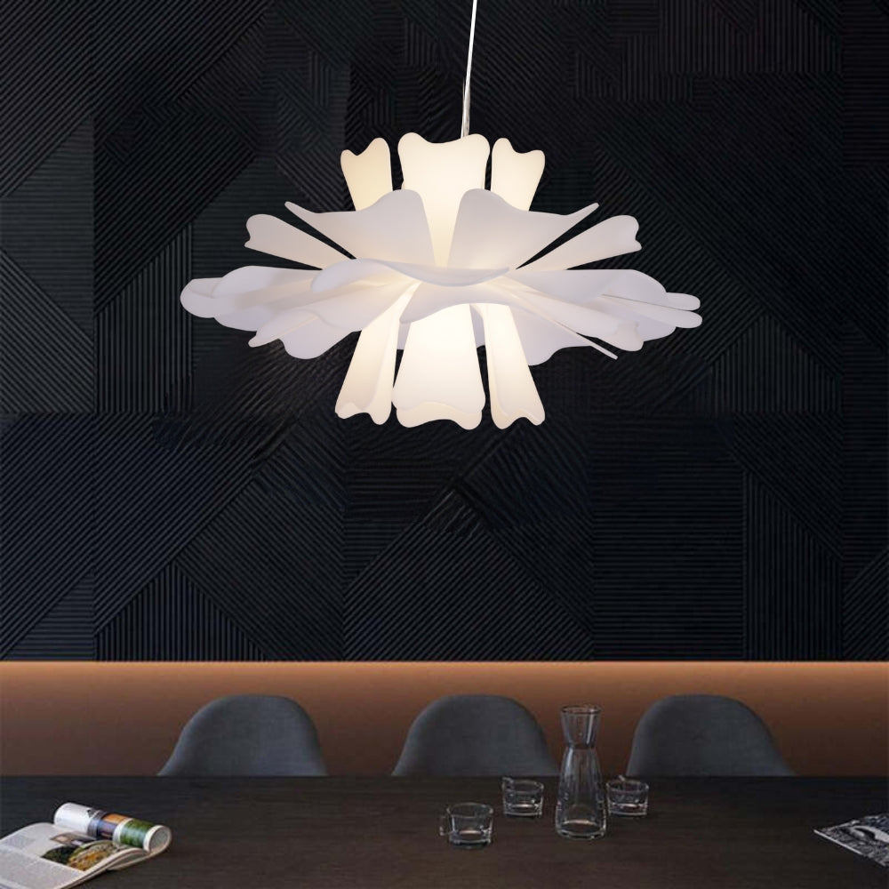 Modern Metal Pendant Lamp for Living and Dining Rooms - Stylish Lighting Solution