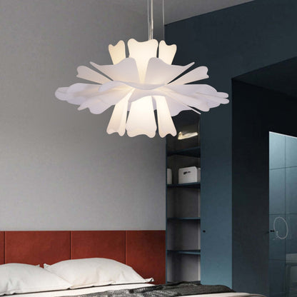 Modern Metal Pendant Lamp for Living and Dining Rooms - Stylish Lighting Solution