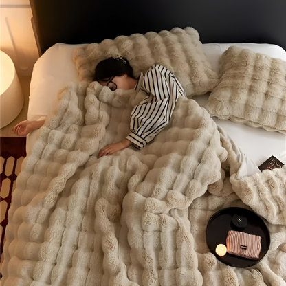 Faux Fur Blanket – Soft Double-Sided Throw for Cozy Home Office Comfort