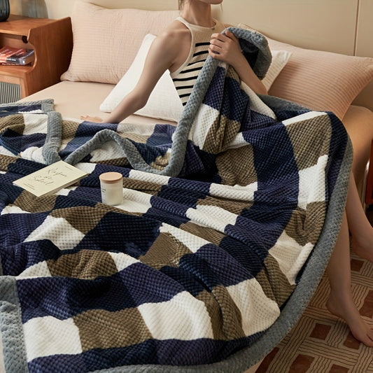 Checked Fleece Blanket for Cozy Home Comfort and Stylish Warmth