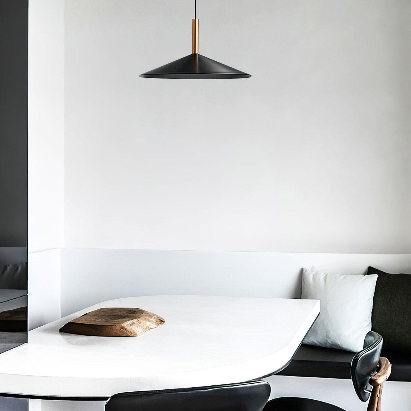 Elegant Pendant Light for Stylish Home and Office Illumination