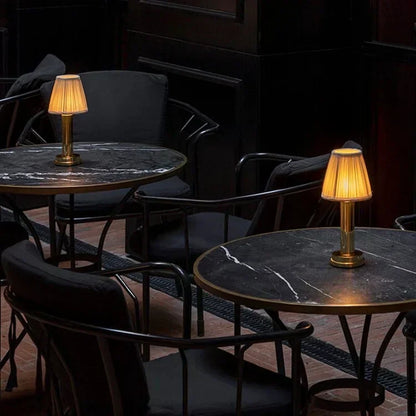 Modern Table Lamp – Elegant Office Lighting & Stylish Home Decor Accent