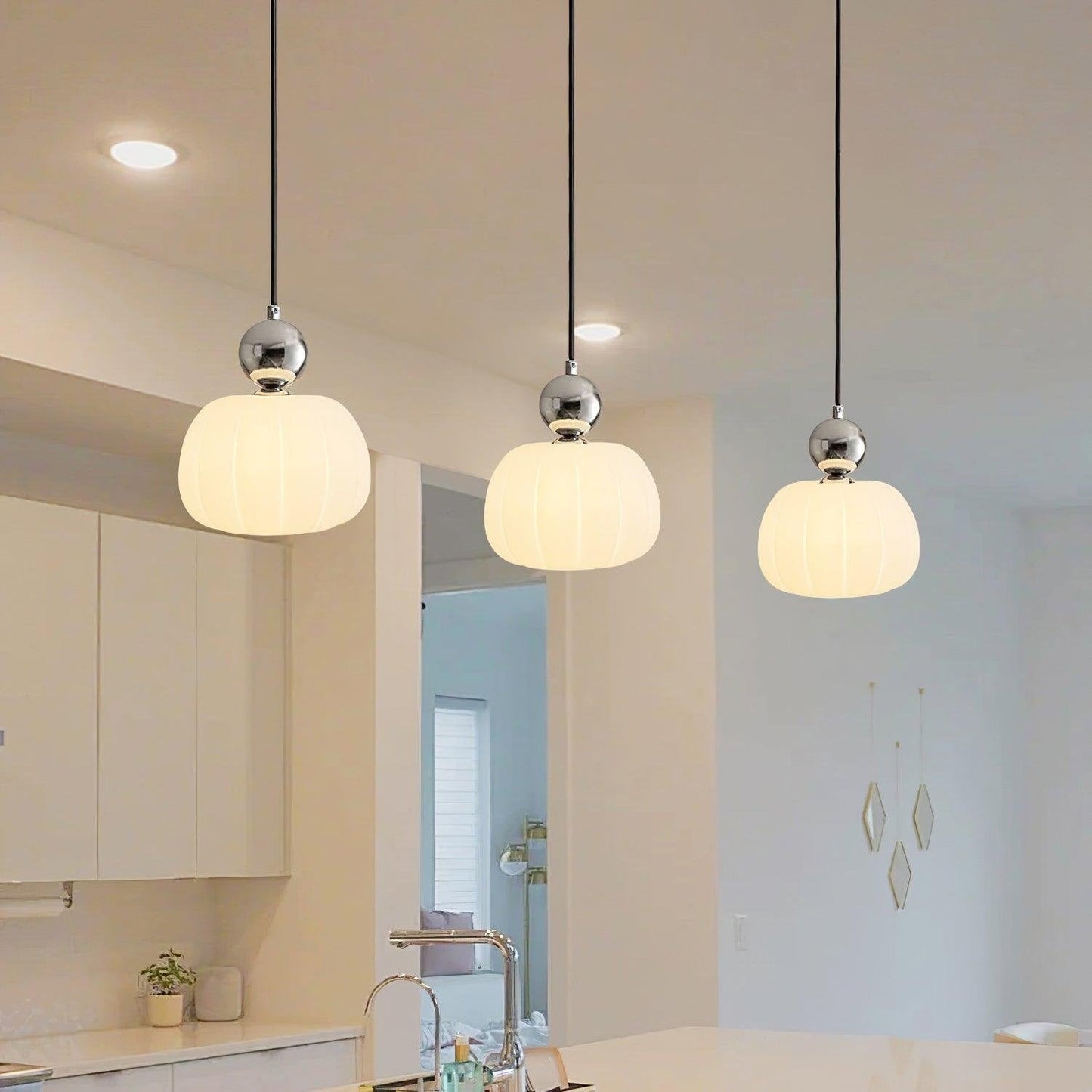 Stylish Pendant Light for Home and Office - Modern Design, Versatile Use