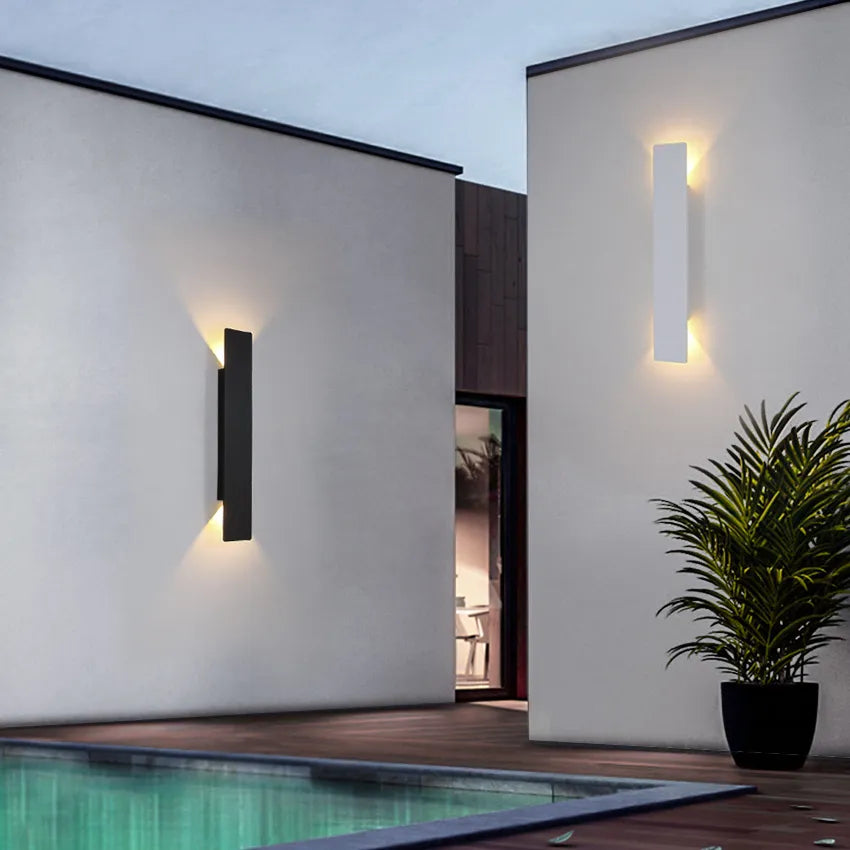 Outdoor Aluminium Wall Light Fixture for Home and Garden Illumination