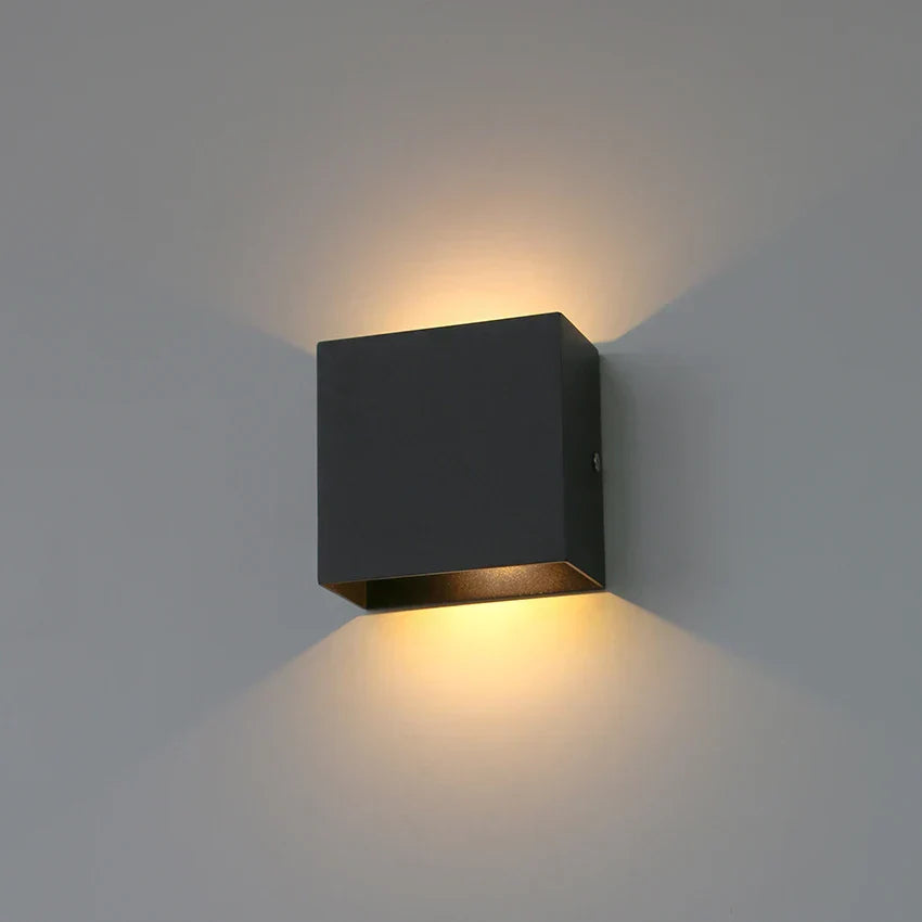 Modern Wall Lamp for Home Office Decor - Elegant Design for Stylish Spaces