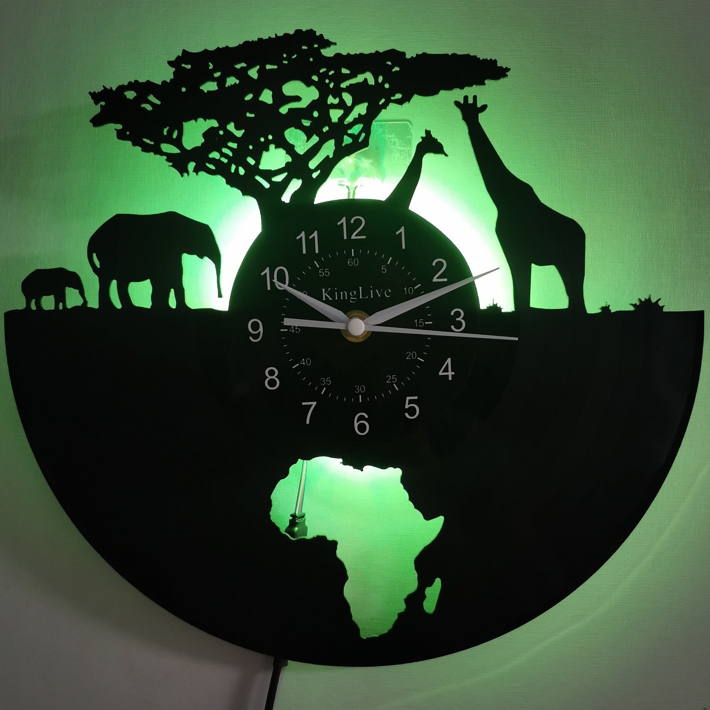 Silent Vinyl Wall Clock with Giraffe Design for Home and Office Decor