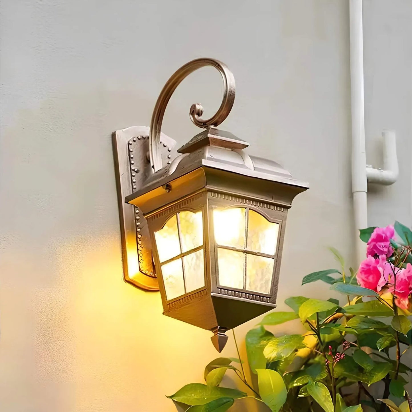 Outdoor Wall Light for Garden and Terrace - Stylish, Durable, Weatherproof