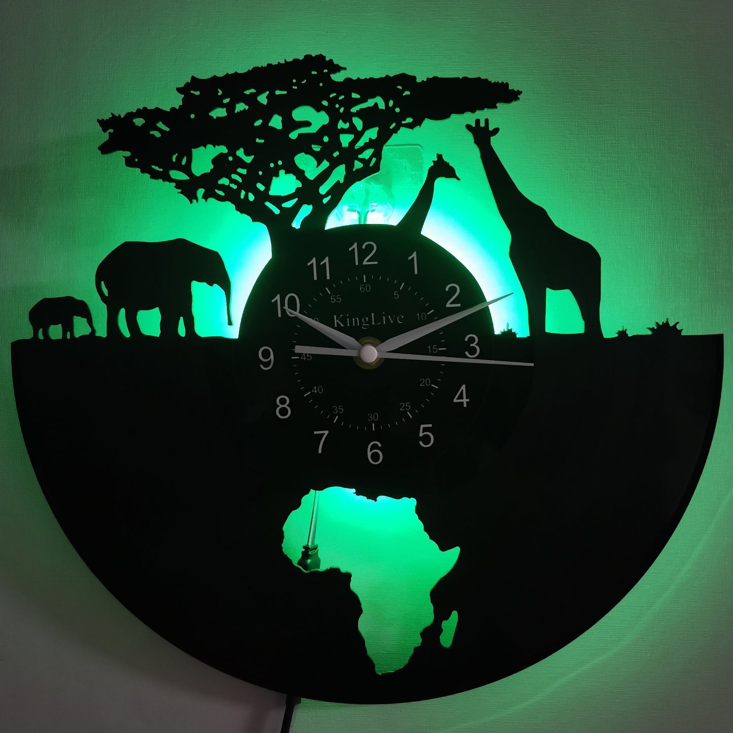 Silent Vinyl Wall Clock with Giraffe Design for Home and Office Decor