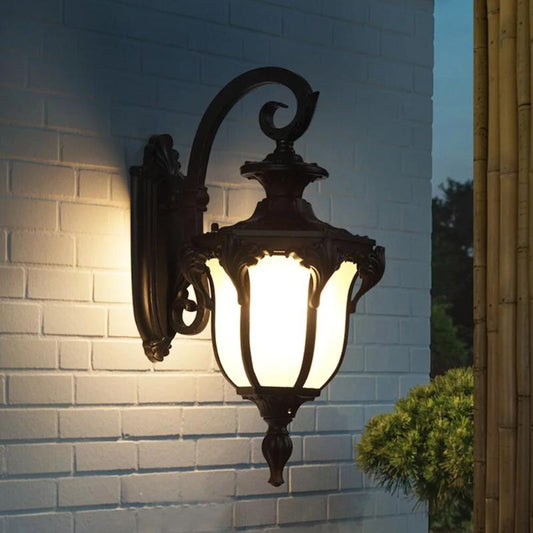 Outdoor Lamp – Vintage Patio Lighting for Gardens & Decks, Elegant Retro Design