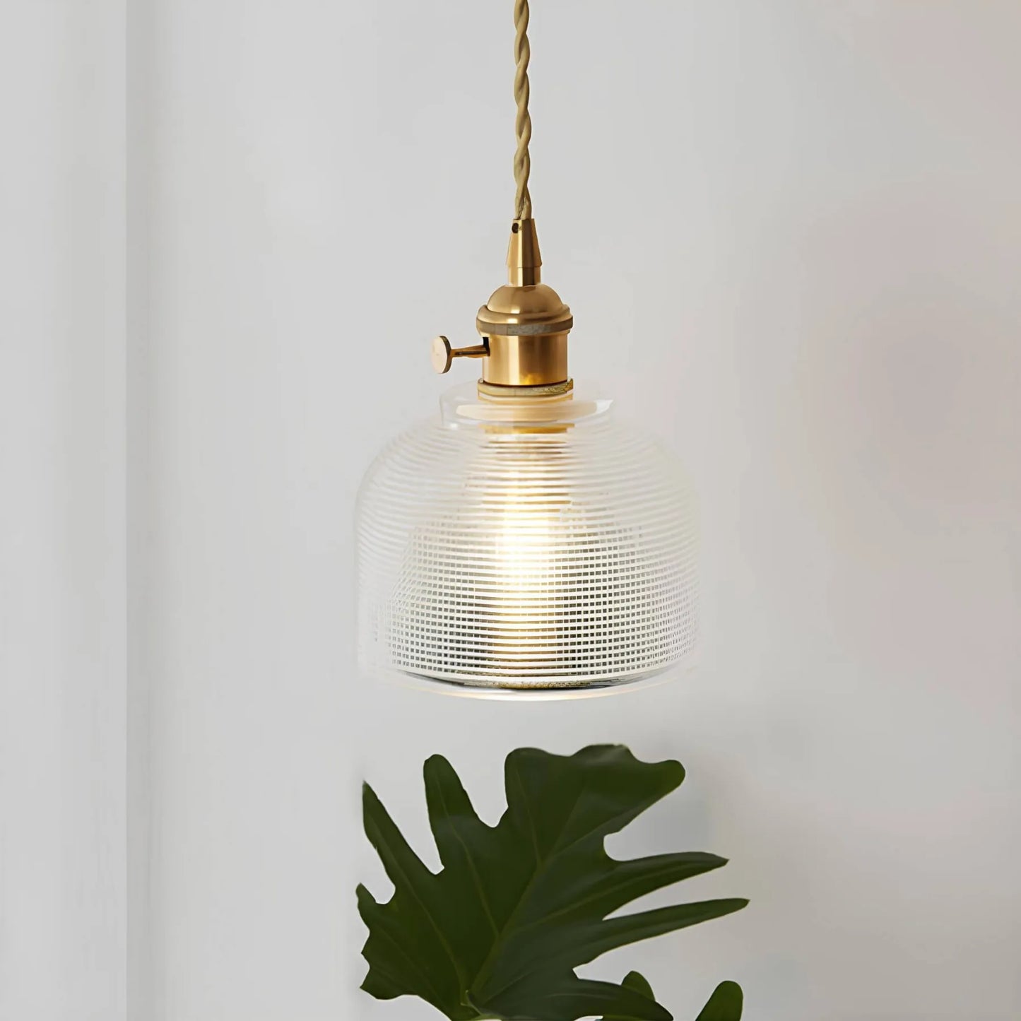 Stylish Pendant Light for Cozy Home Spaces and Modern Offices