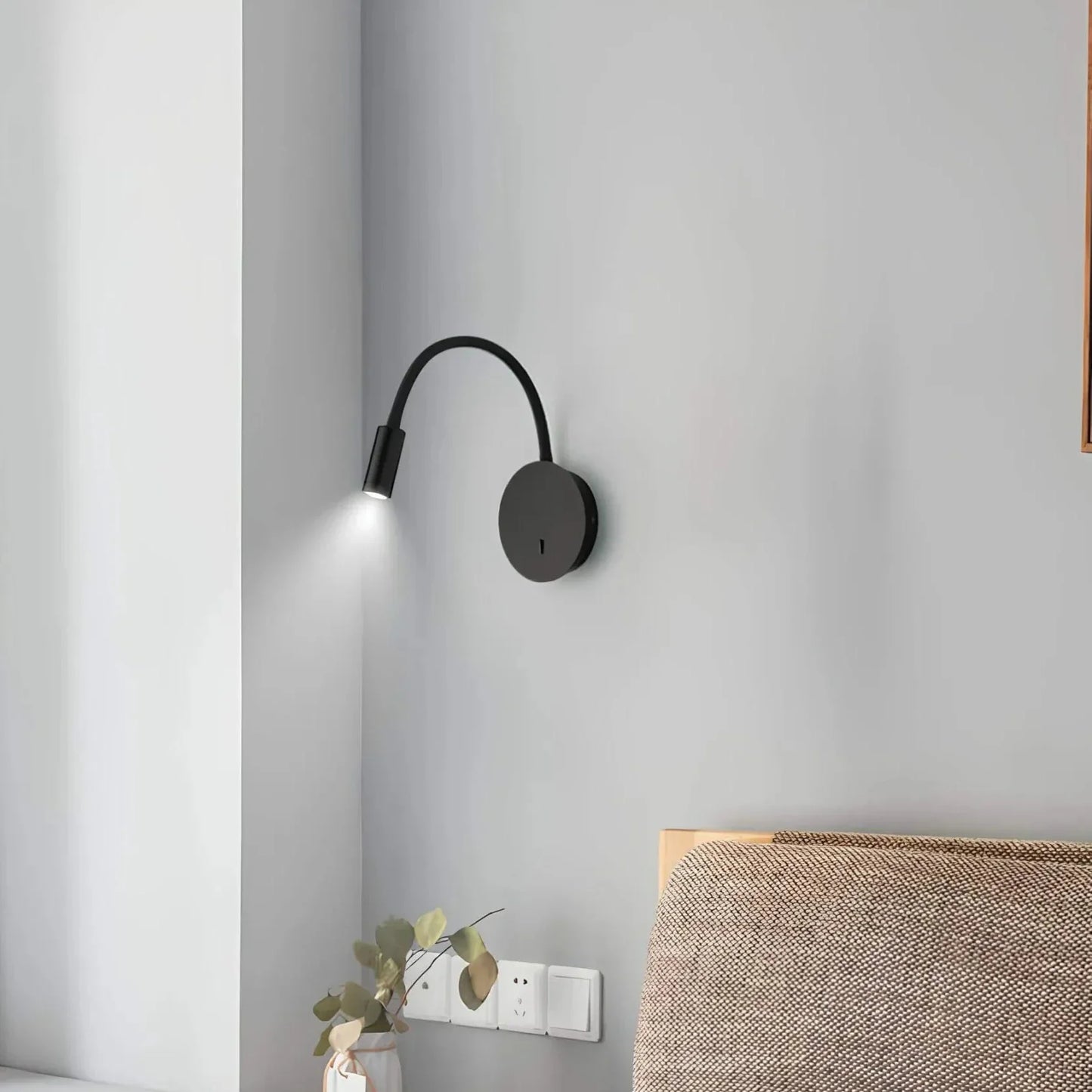 Flexible Elegant Wall Light for Home and Office Ambiance