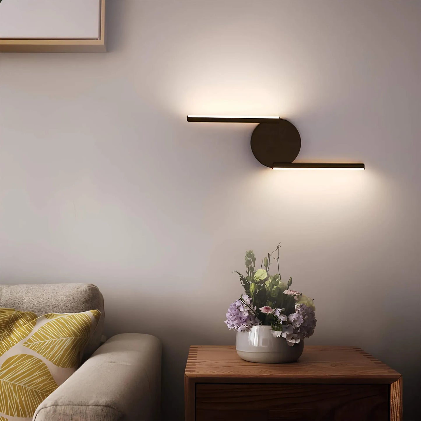 Modern Wall Light for Home and Office - Elegant Design for Stylish Atmosphere