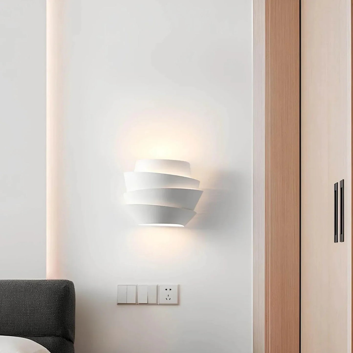 Scandinavian Wall Light - Elegant Design for Home and Office Decor