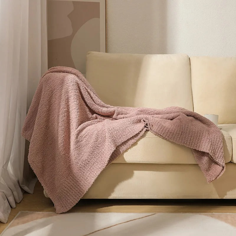 Plush Velvet Blanket for All Seasons - Soft, Cozy, and Stylish Home Essential