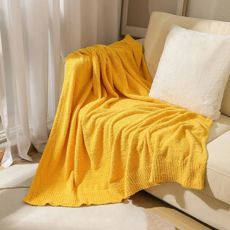 Plush Velvet Blanket for All Seasons - Soft, Cozy, and Stylish Home Essential