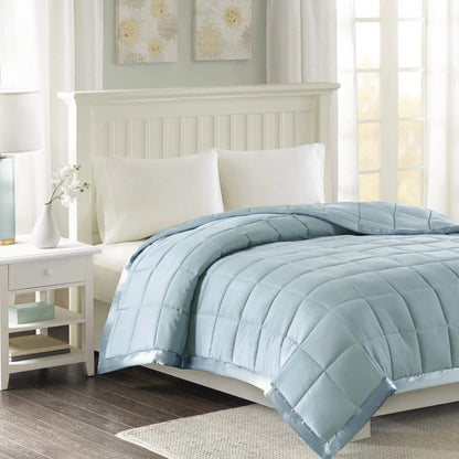 Satin Bedspread for Luxurious Bedroom Decor and Comfort