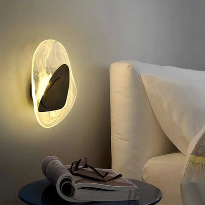 Wall Light for Elegant Home Illumination - Chic Design for Living Spaces