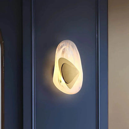 Wall Light for Elegant Home Illumination - Chic Design for Living Spaces