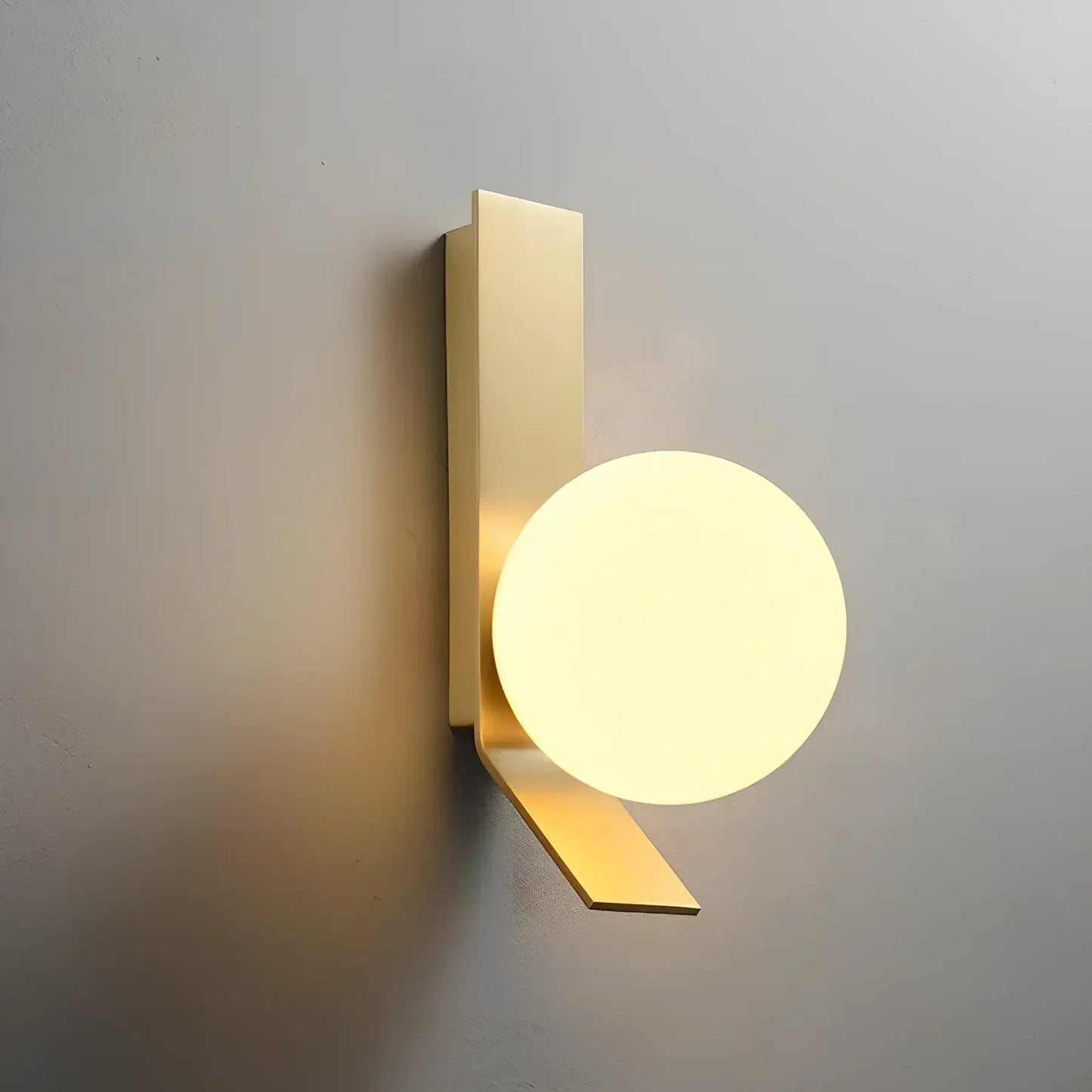 Elegant Wall Light for Home and Office Stylish Illumination Decor