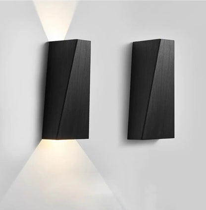 Contemporary Wall Lamp for Home and Office - Stylish Lighting Solution