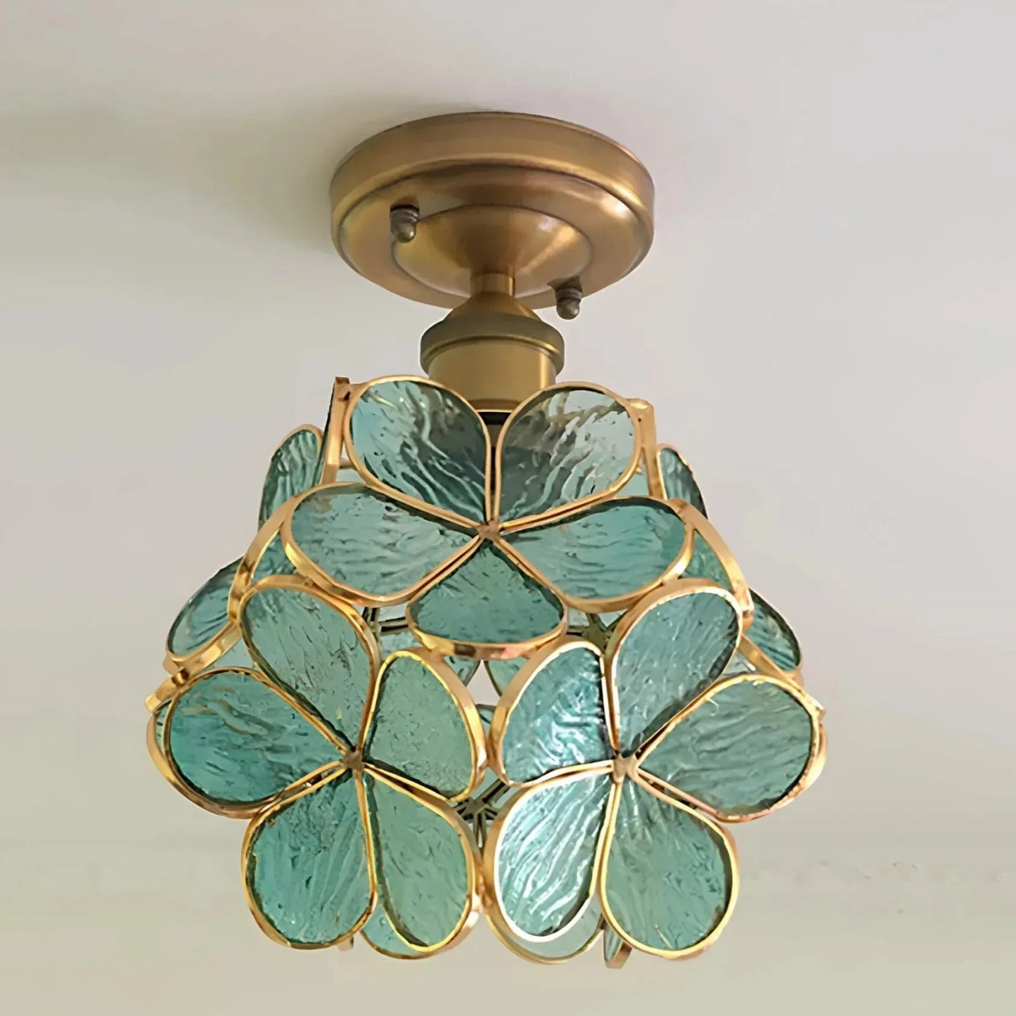 Elegant Ceiling Light for Stylish Home Illumination and Modern Decor