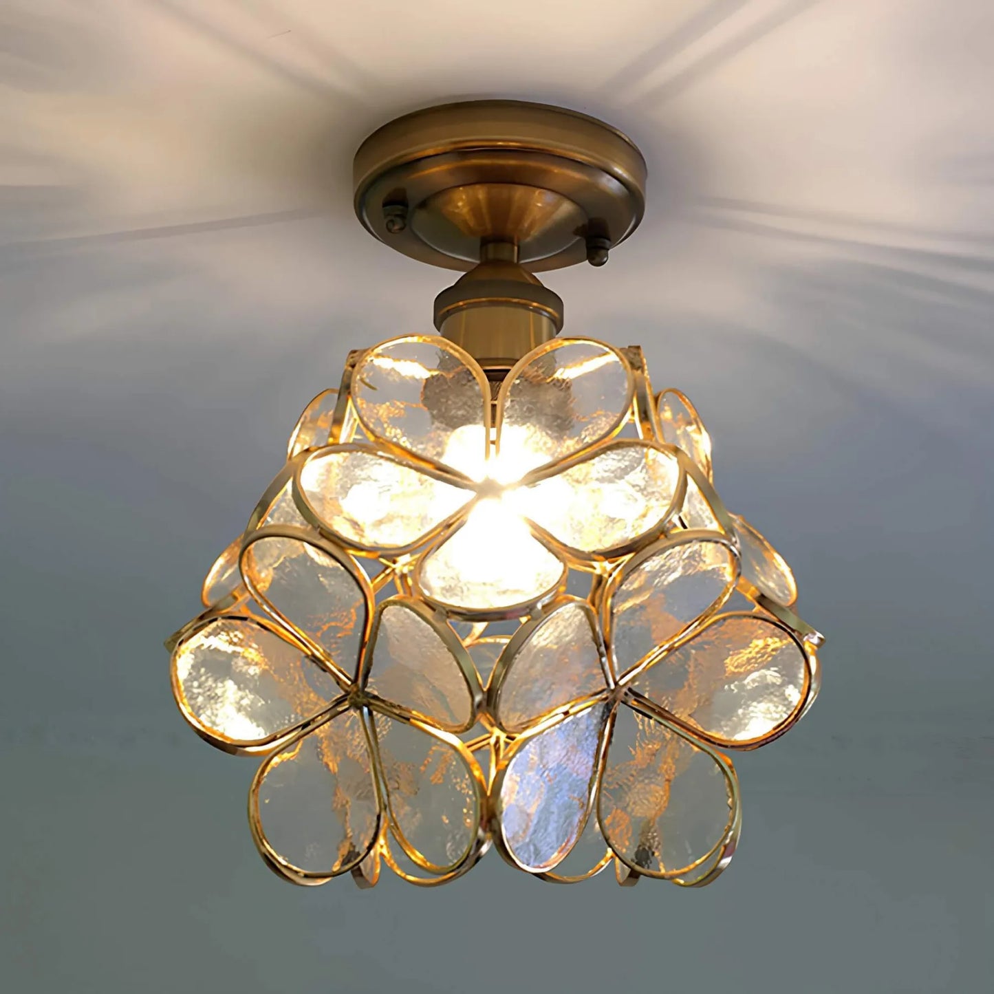 Elegant Ceiling Light for Stylish Home Illumination and Modern Decor