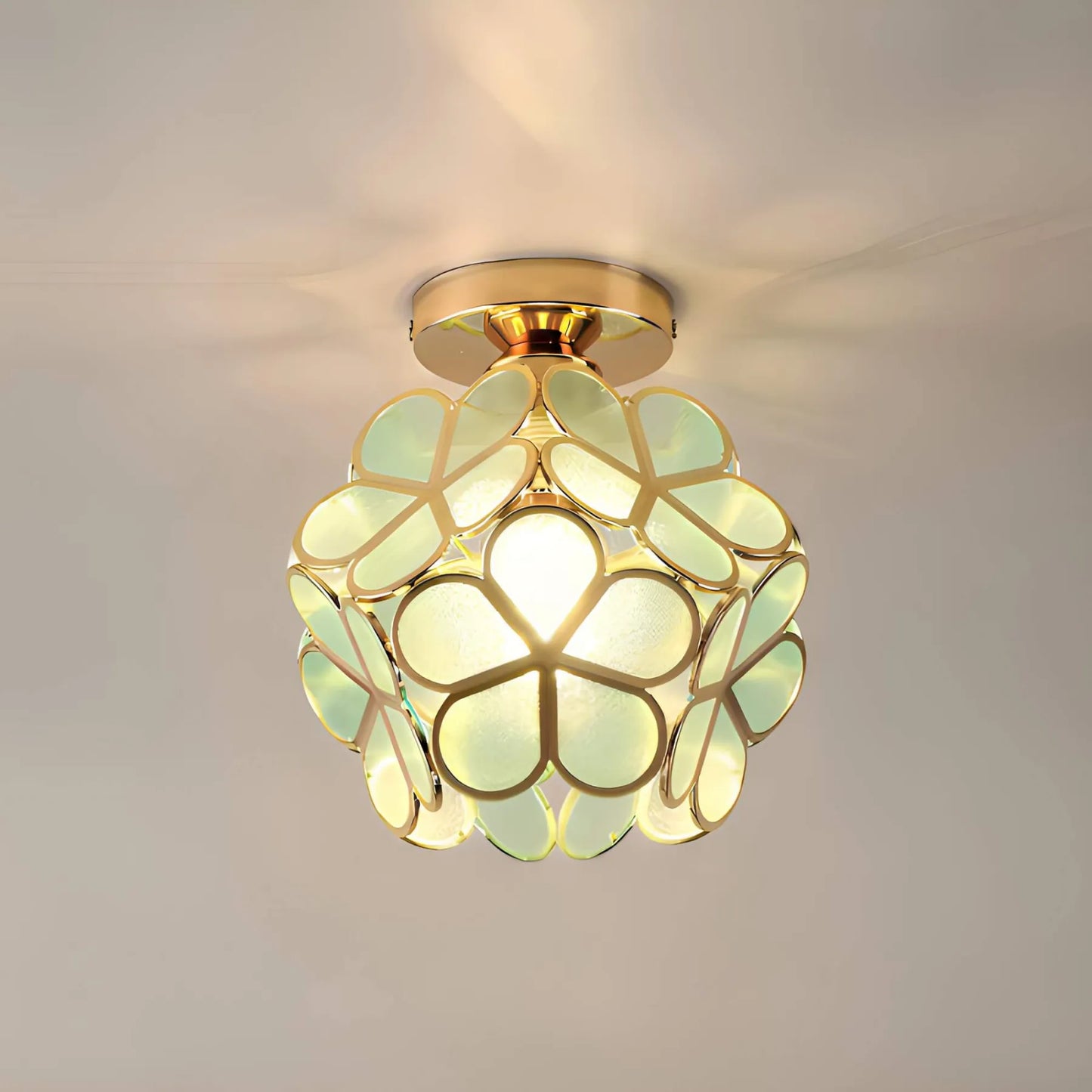 Elegant Ceiling Light for Stylish Home Illumination and Modern Decor